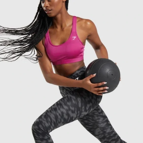 Gymshark Scoop Neck Sports Bra - Dragon Pink - Picture 4 of 6